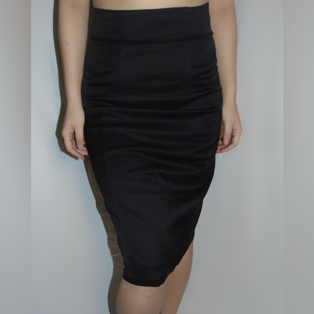 Black Zara pencil skirt